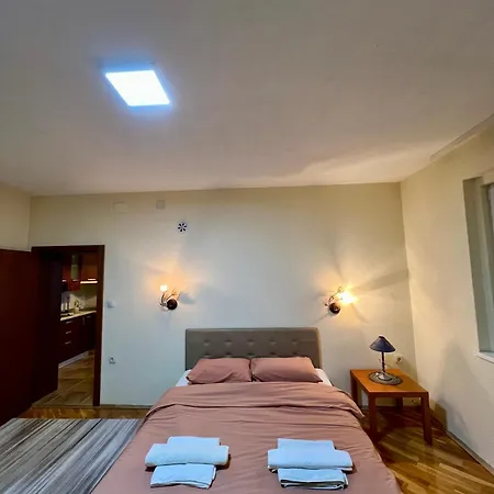 Blue Diamond Apartment *